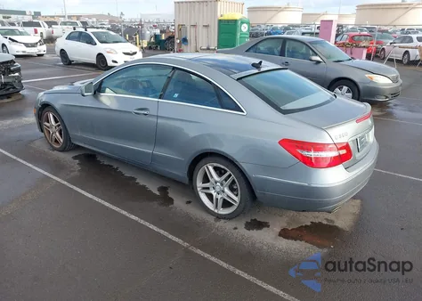 2013 Mercedes-Benz E 350 z USA, uszkodzony, nr VIN WDDKJ5KB1DF193754